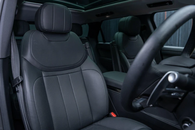 Vehicle Image 10