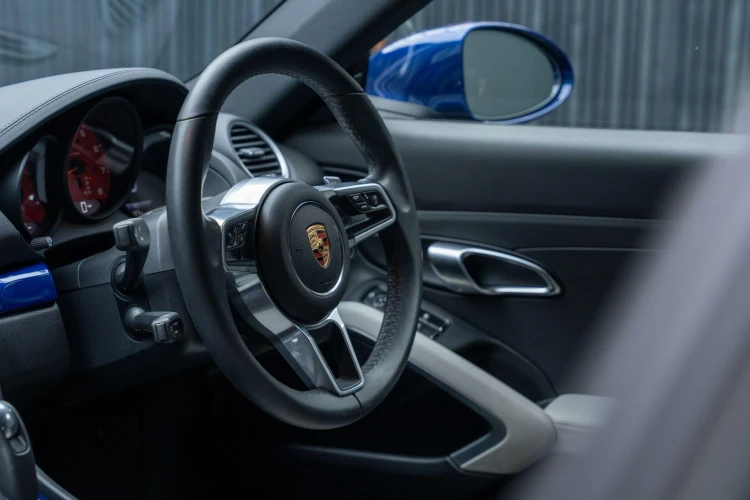 Vehicle Image 30