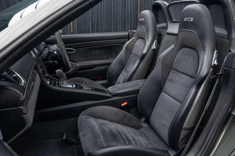 Vehicle Image 35