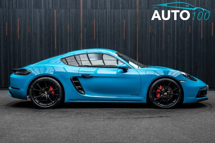 Vehicle Image 11