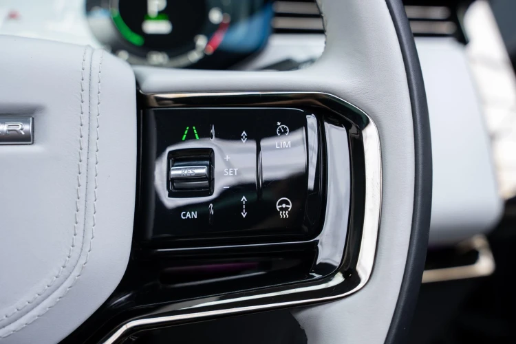 Vehicle Image 30