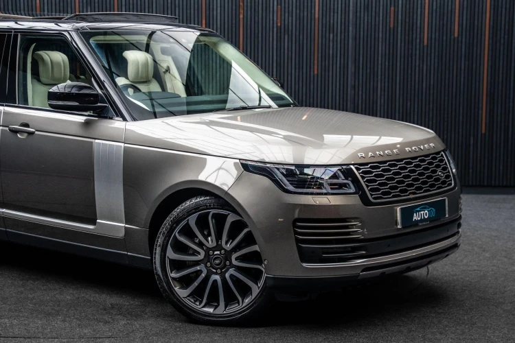 Vehicle Image 9