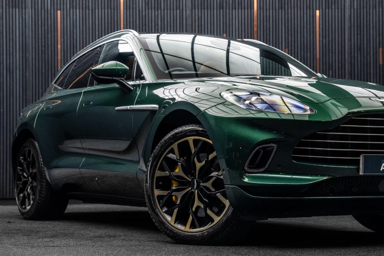 Vehicle Image 9