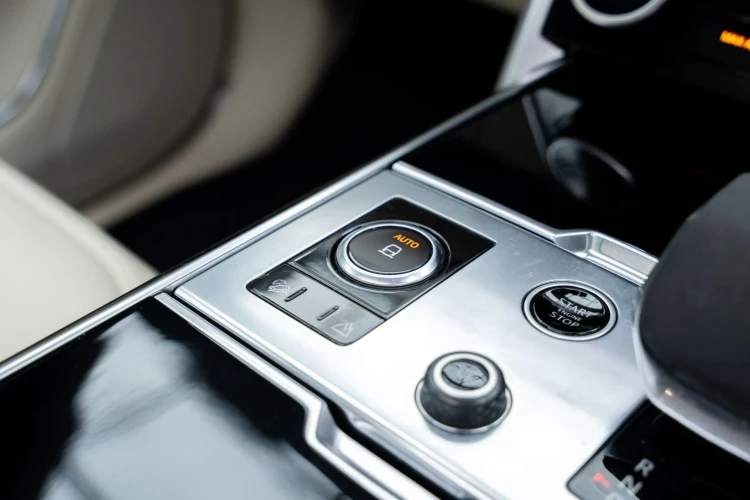 Vehicle Image 20