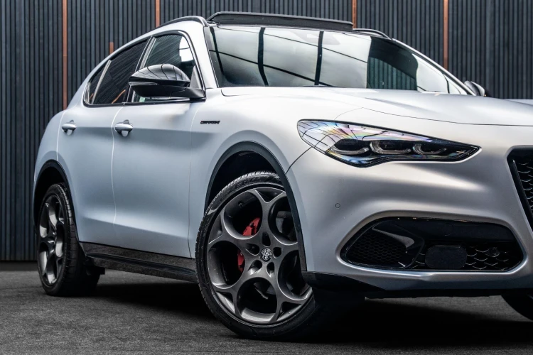 Vehicle Image 7