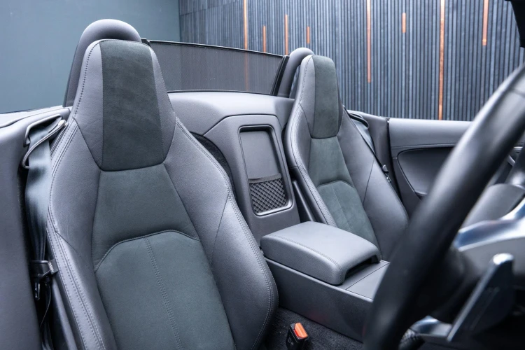 Vehicle Image 12