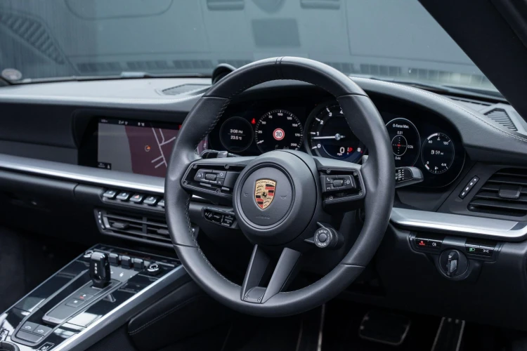 Vehicle Image 4