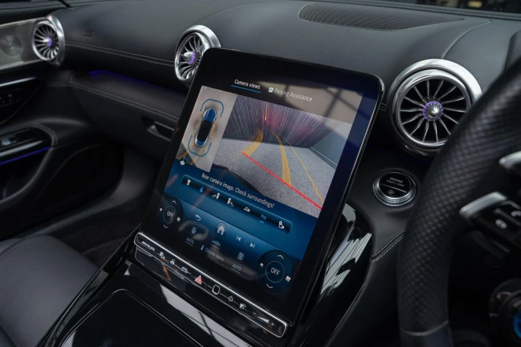 Vehicle Image 8