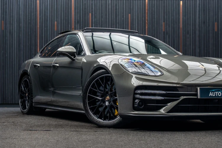 Vehicle Image 7