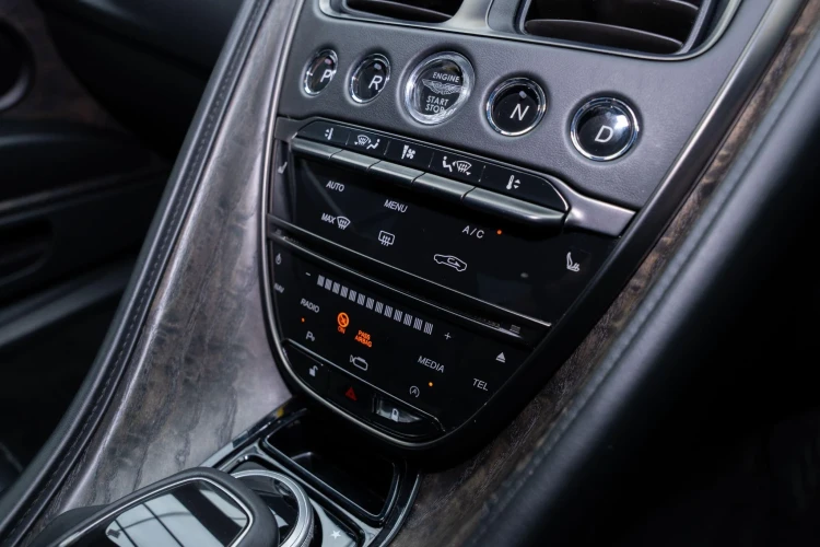 Vehicle Image 20