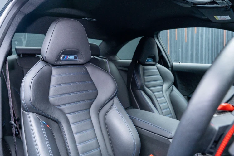Vehicle Image 12
