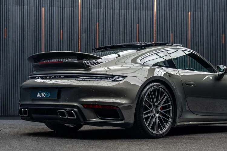 Vehicle Image 21