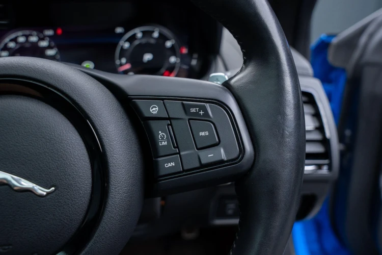 Vehicle Image 26