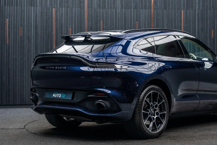 Vehicle Image 21