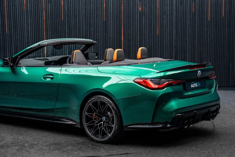Vehicle Image 21