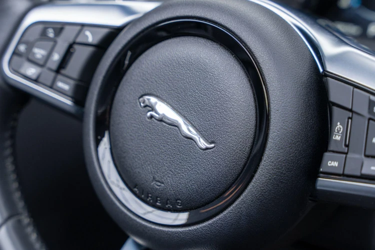 Vehicle Image 36