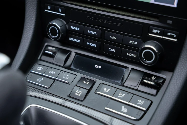 Vehicle Image 22