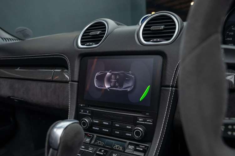 Vehicle Image 11