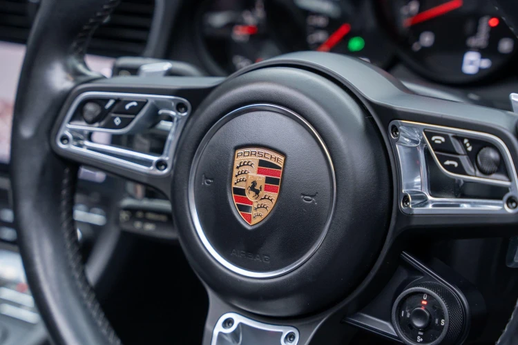 Vehicle Image 30