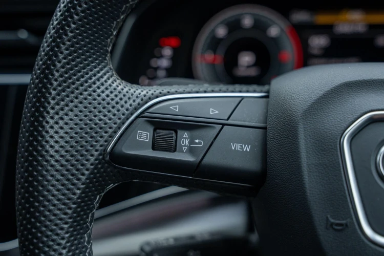 Vehicle Image 31
