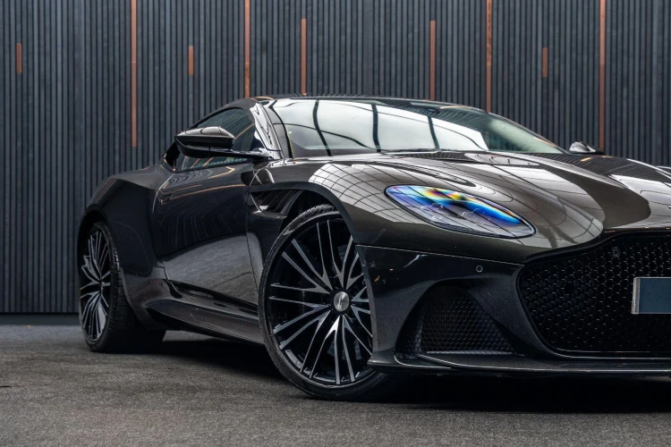 Vehicle Image 9