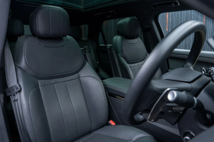 Vehicle Image 12
