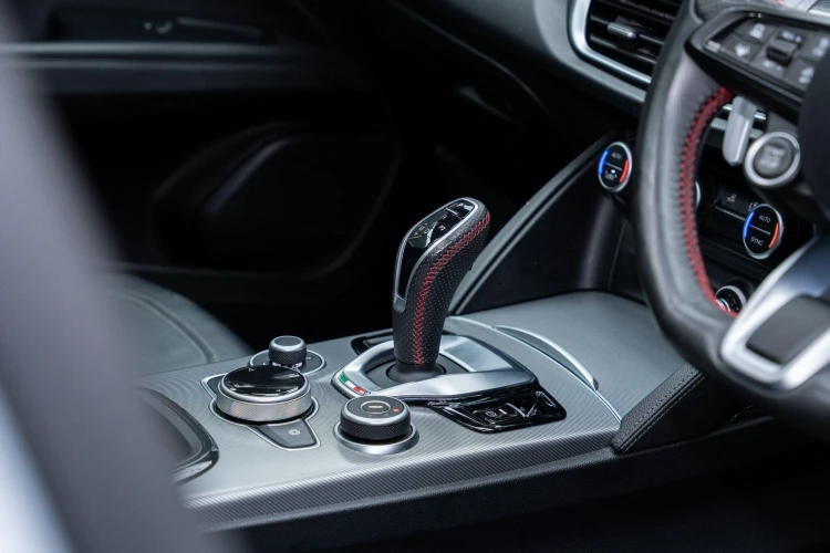 Vehicle Image 35