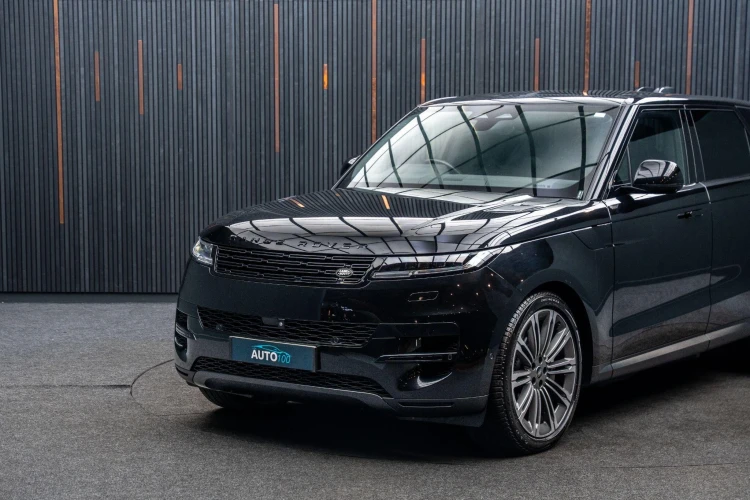 Vehicle Image 5