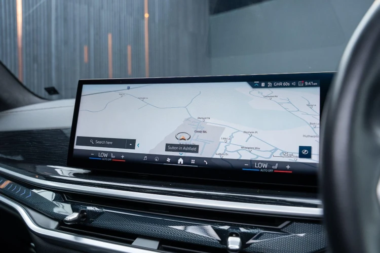 Vehicle Image 10
