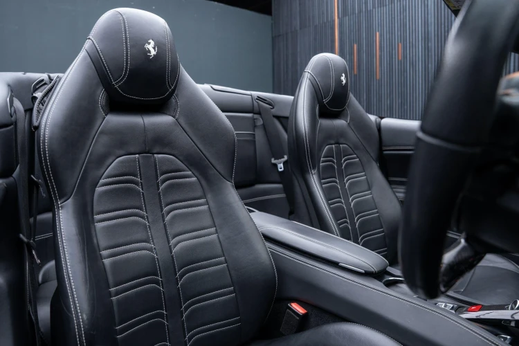 Vehicle Image 12