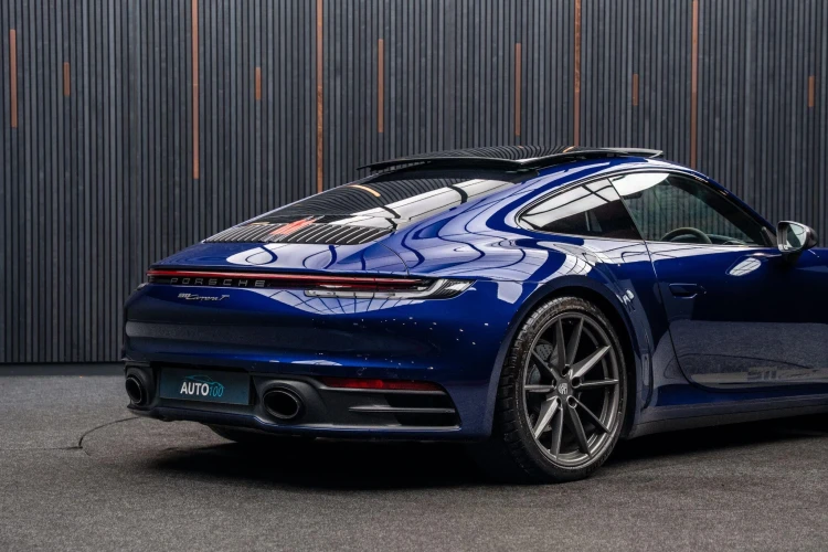 Vehicle Image 21