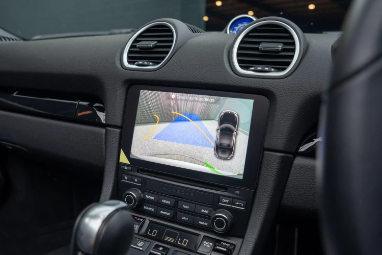 Vehicle Image 10