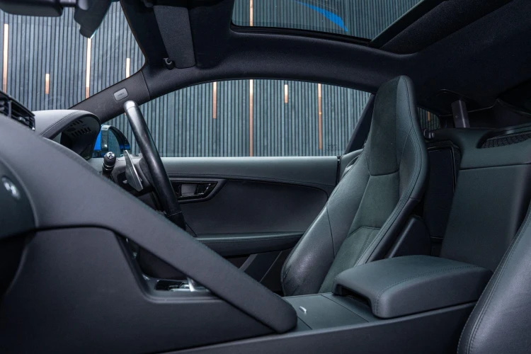 Vehicle Image 36