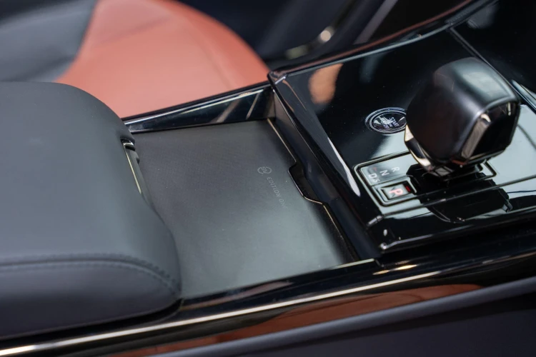 Vehicle Image 30
