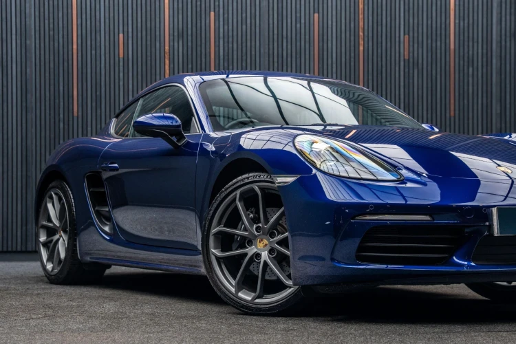 Vehicle Image 7