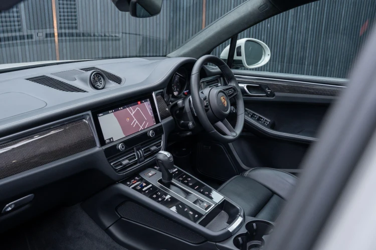 Vehicle Image 40