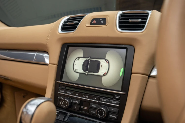 Vehicle Image 10