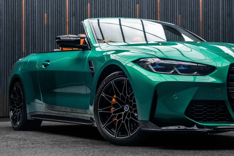 Vehicle Image 9