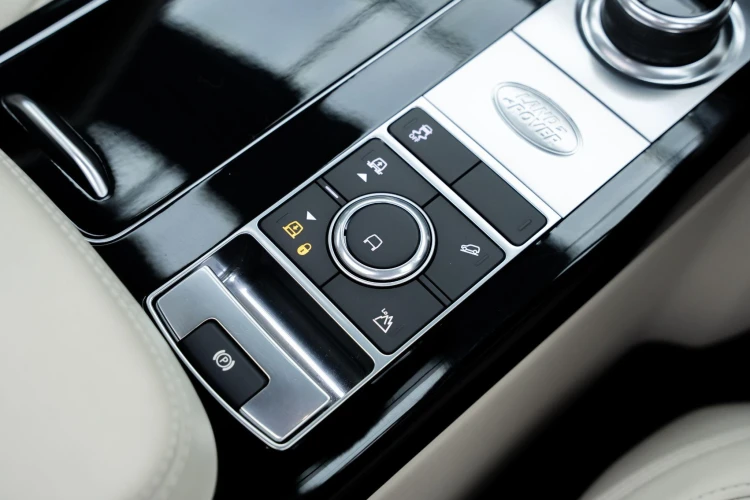 Vehicle Image 30