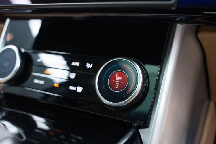Vehicle Image 30