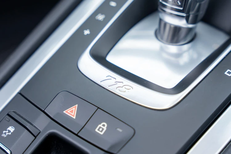 Vehicle Image 30