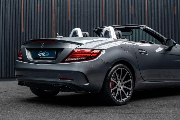 Vehicle Image 23