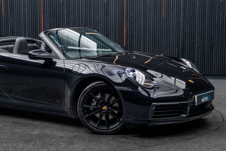 Vehicle Image 9