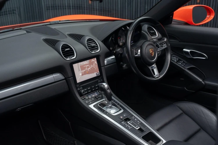 Vehicle Image 37