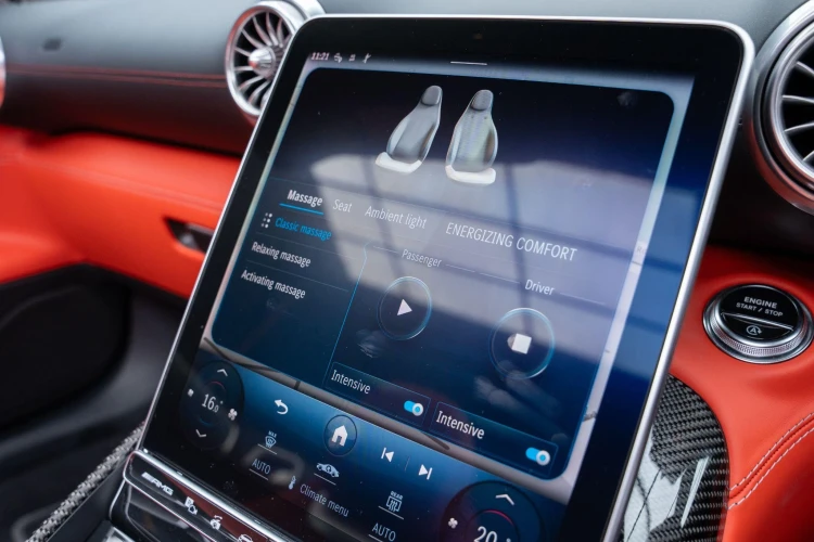 Vehicle Image 8
