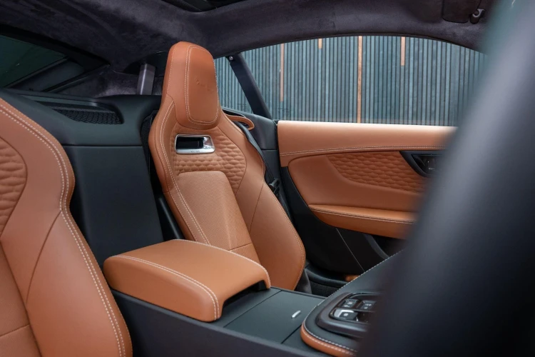 Vehicle Image 42