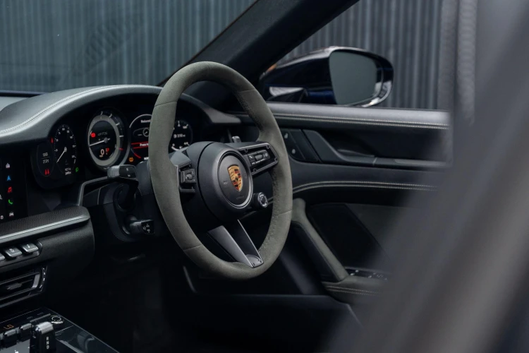 Vehicle Image 35