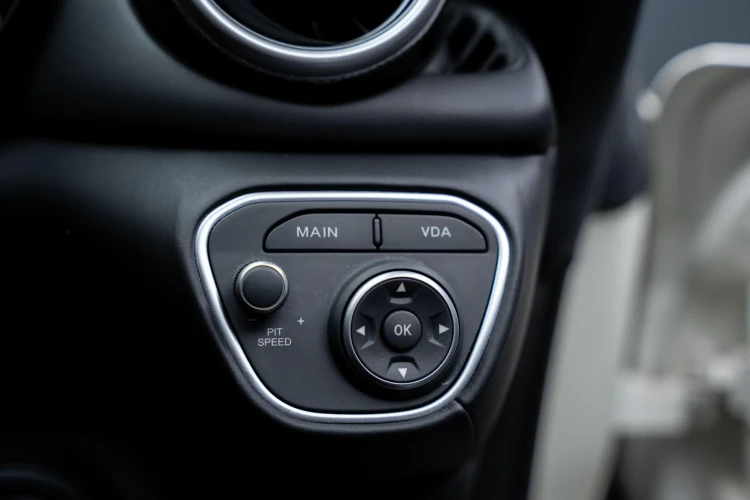 Vehicle Image 36
