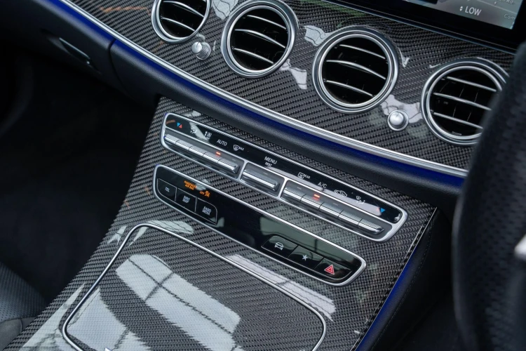 Vehicle Image 28