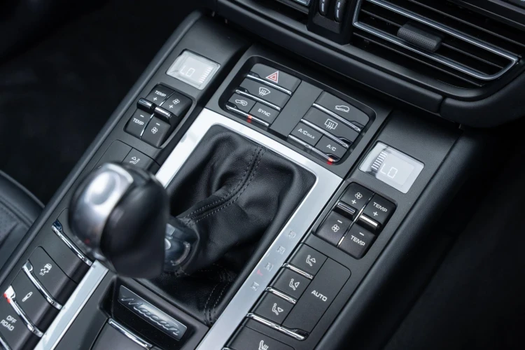 Vehicle Image 22